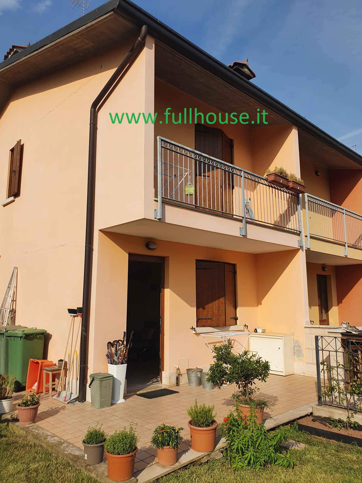 Villetta a schiera d'angolo