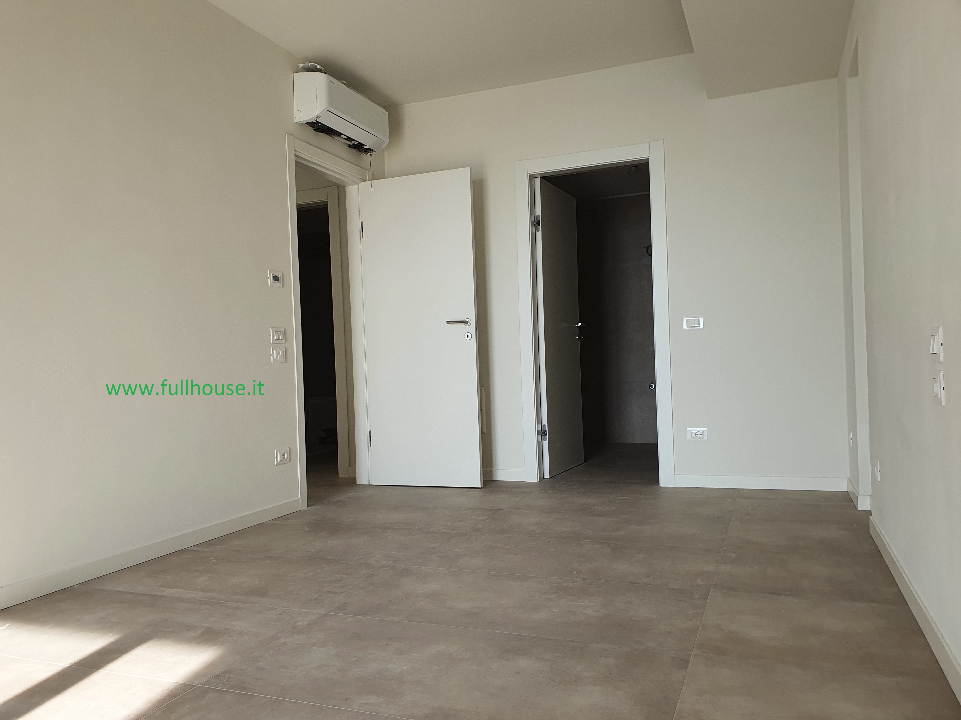 Neue Vierzimmerwohnung